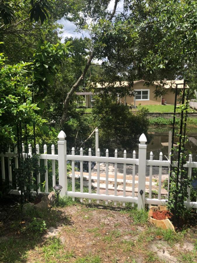 Cozy Cottage River House Weeki Wachee Bagian luar foto